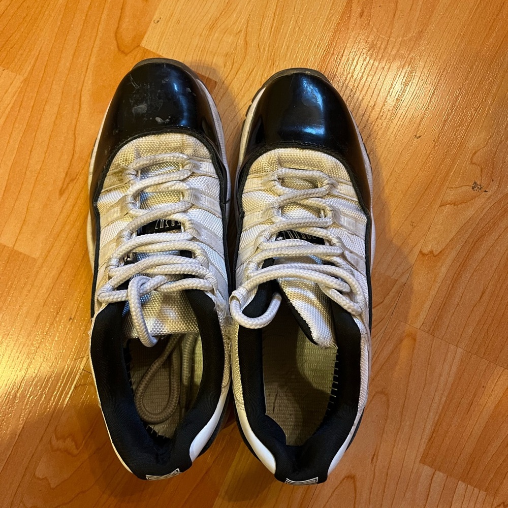 Jordan 11’s women shoes